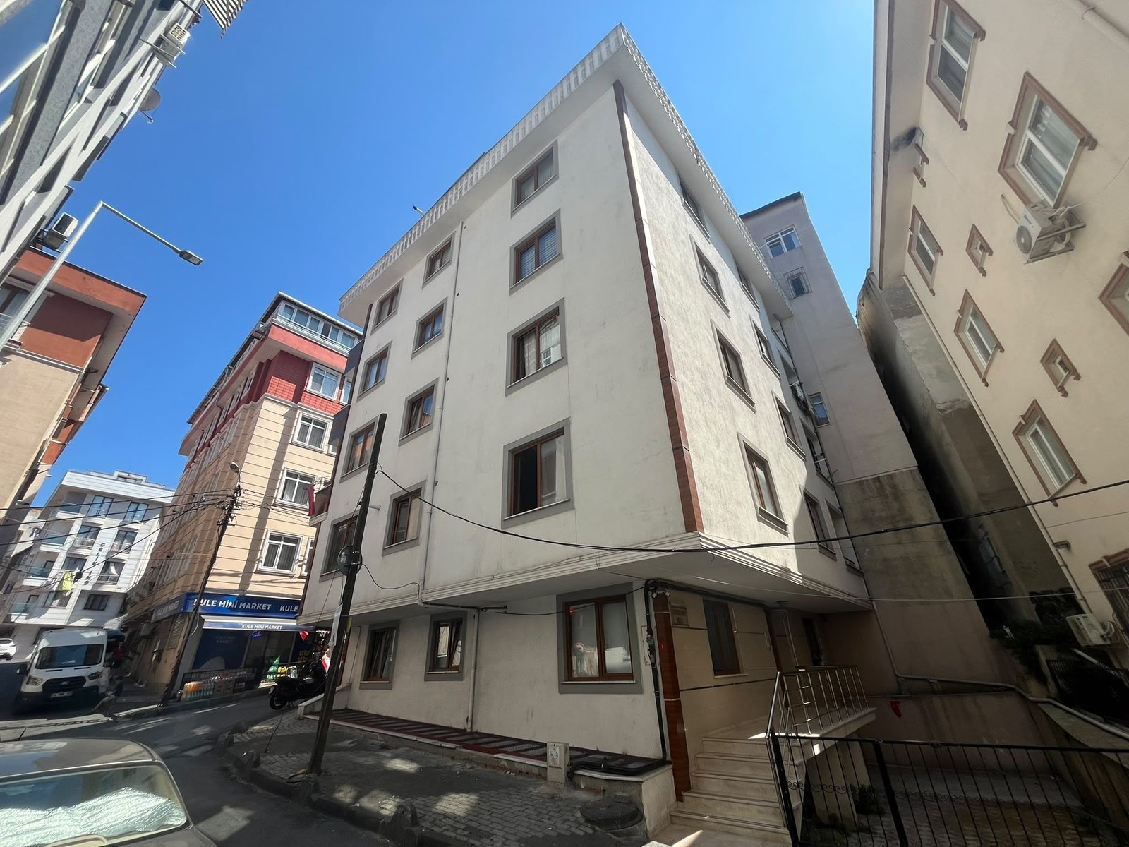5 SENELİK BİNADA KOMBİLİ ASANSÖRLÜ 1+1 DAİRE Şişli satılık daire vizyon gayrimenkul fırsat