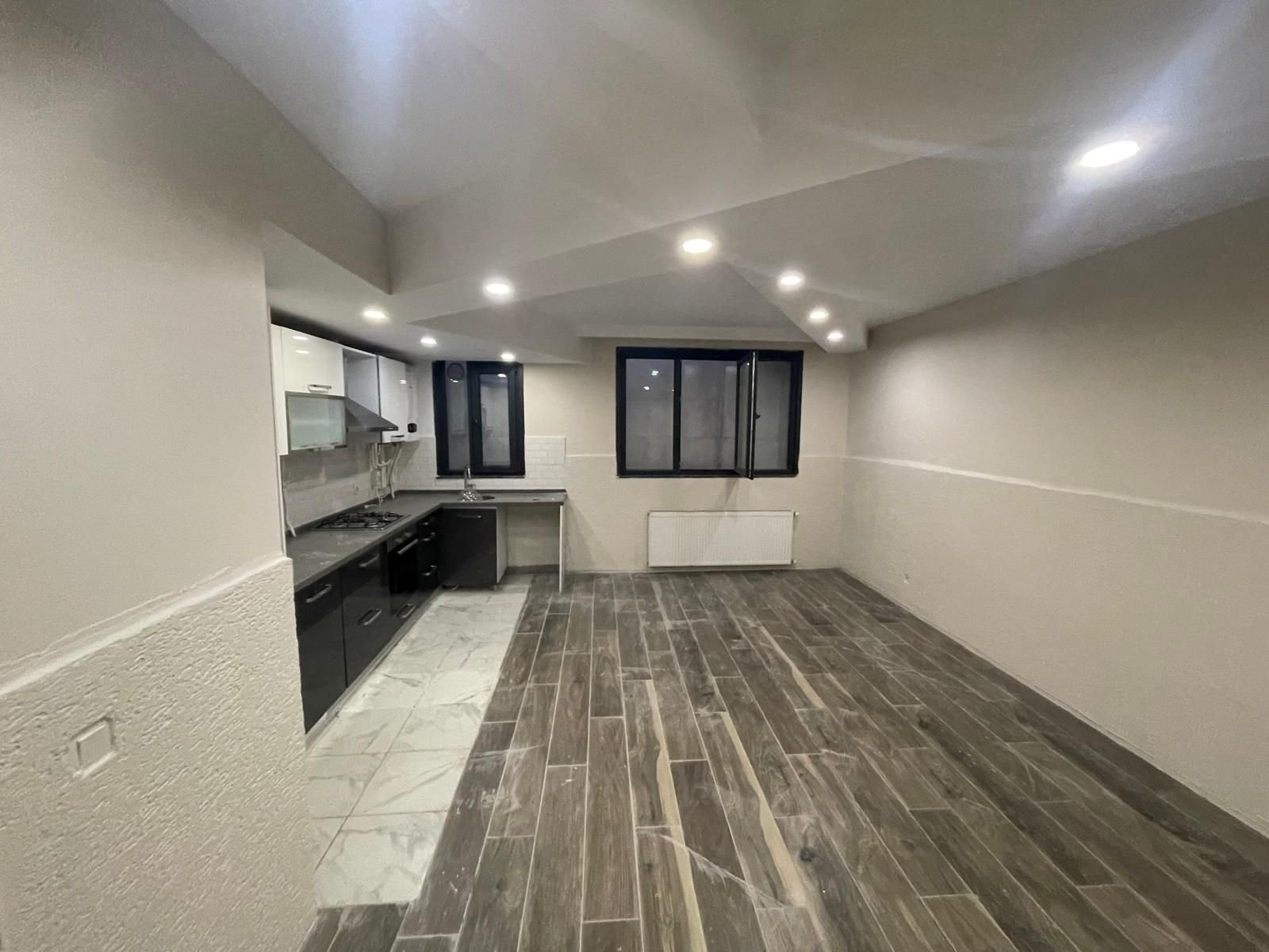 OSMANBEY METROYA 5 DK 2+1 KOMBİLİ ASANSÖRLÜ YENİ BİNA KOT2 BAKIMLI 70m2 ŞİŞLİ kiralık daire vizyon gayrimenkul