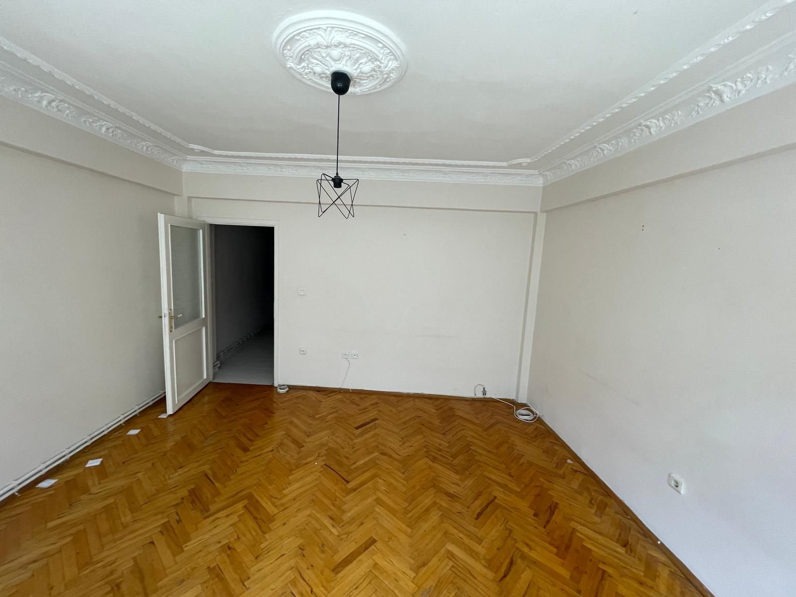 2+1 Empty Flat for Sale in Şişli Feriköy Lala Şahin Street Şişli satılık daire vizyon gayrimenkul fırsat